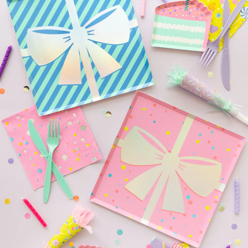 It's a Birthday Gift Large Plates (Mixed Pack: Pink & Blue)