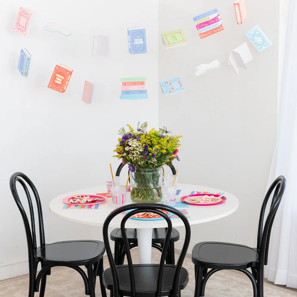 Book Club Thingamajigs Garland