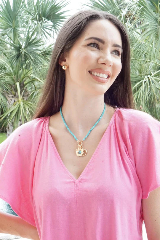 Lucky Horseshoe Charm in Shiny Gold