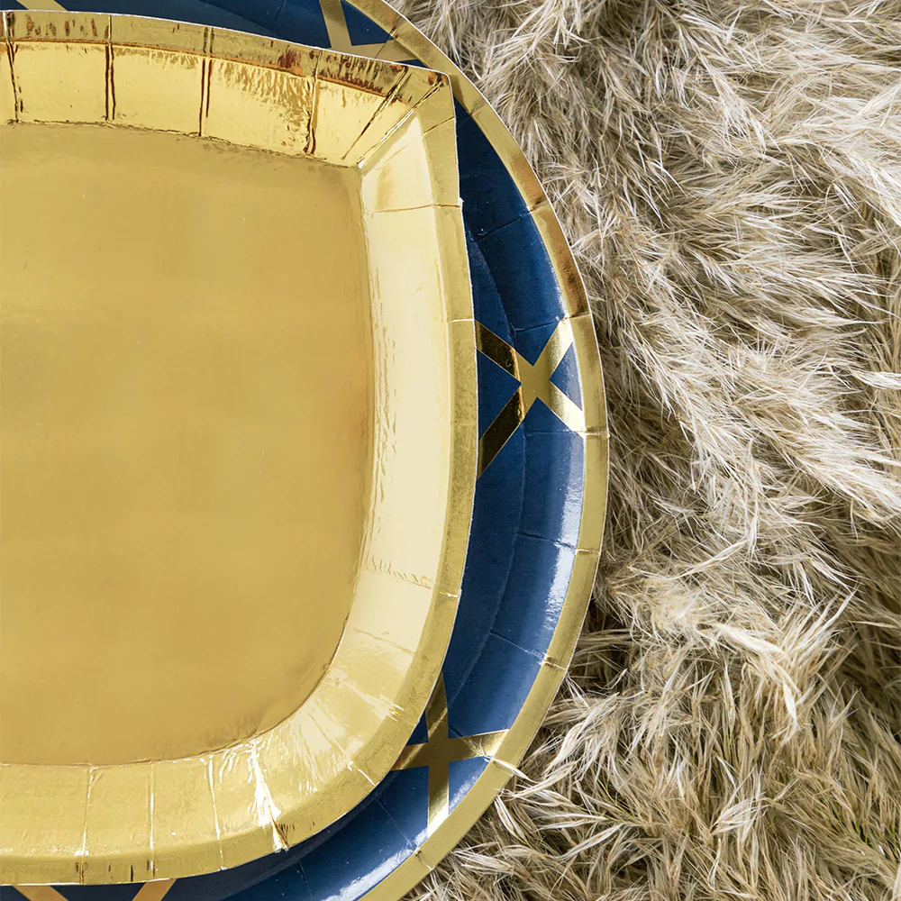 Posh Dessert Plates: Gold to Go