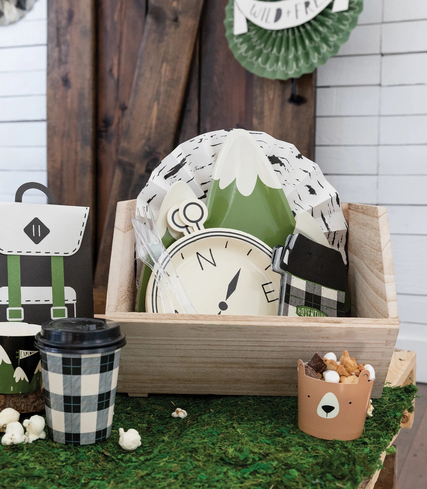 Shaped Plate: Adventure Compass