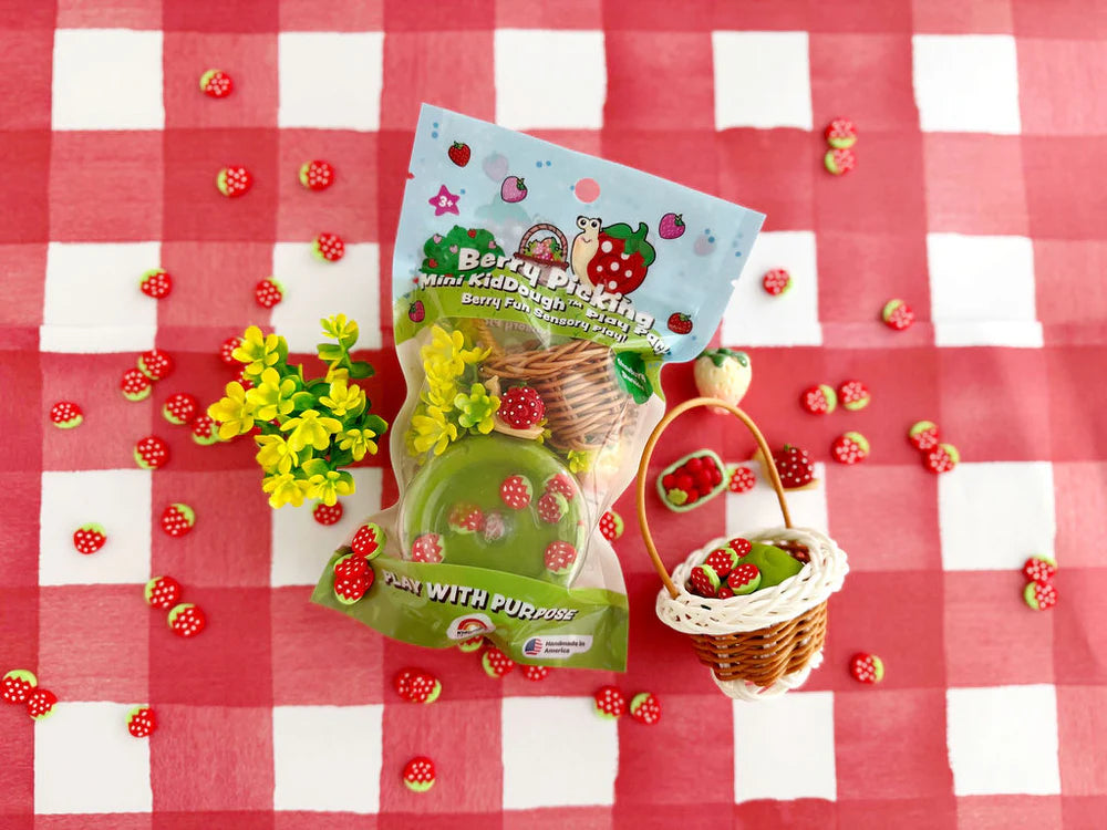 Berry Picking Mini Dough Play Kit
