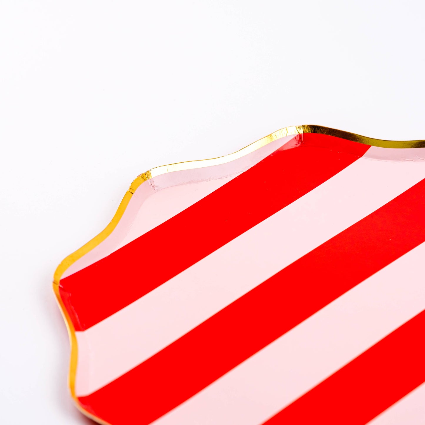 Holiday Stripes Scalloped Dinner Paper Plates