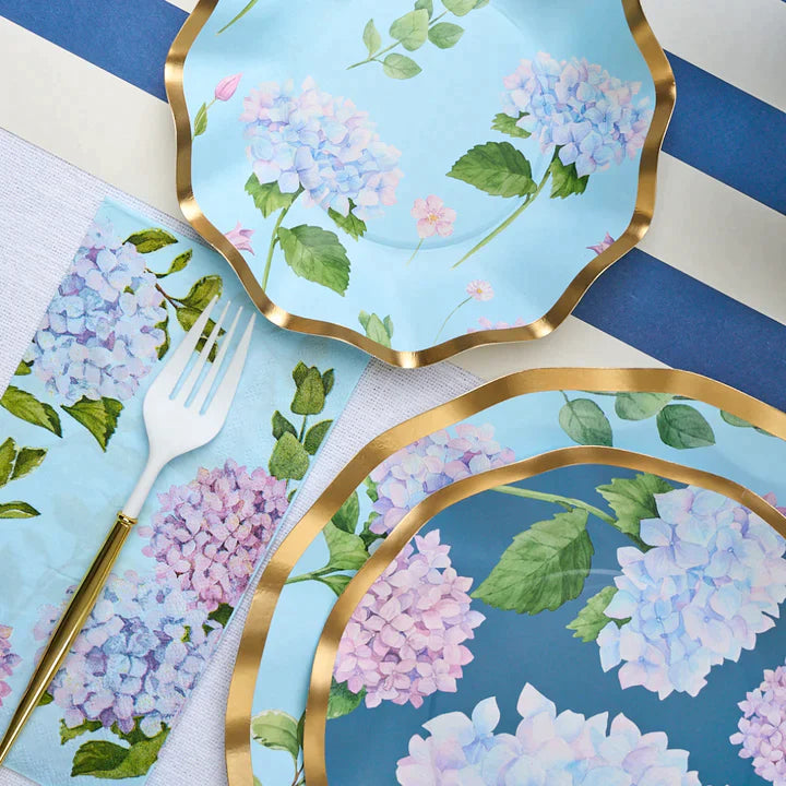 Wavy Dinner Plate: Hydrangeas