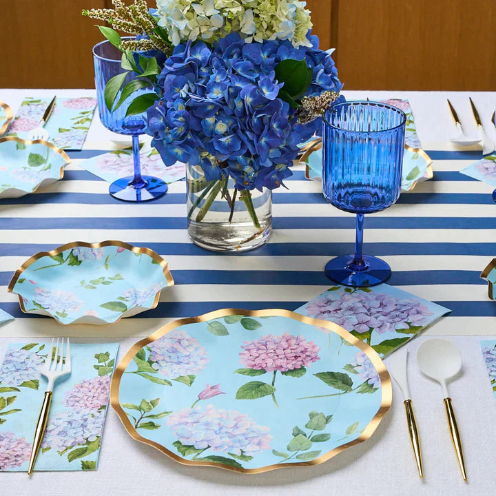 Wavy Dinner Plate: Hydrangeas