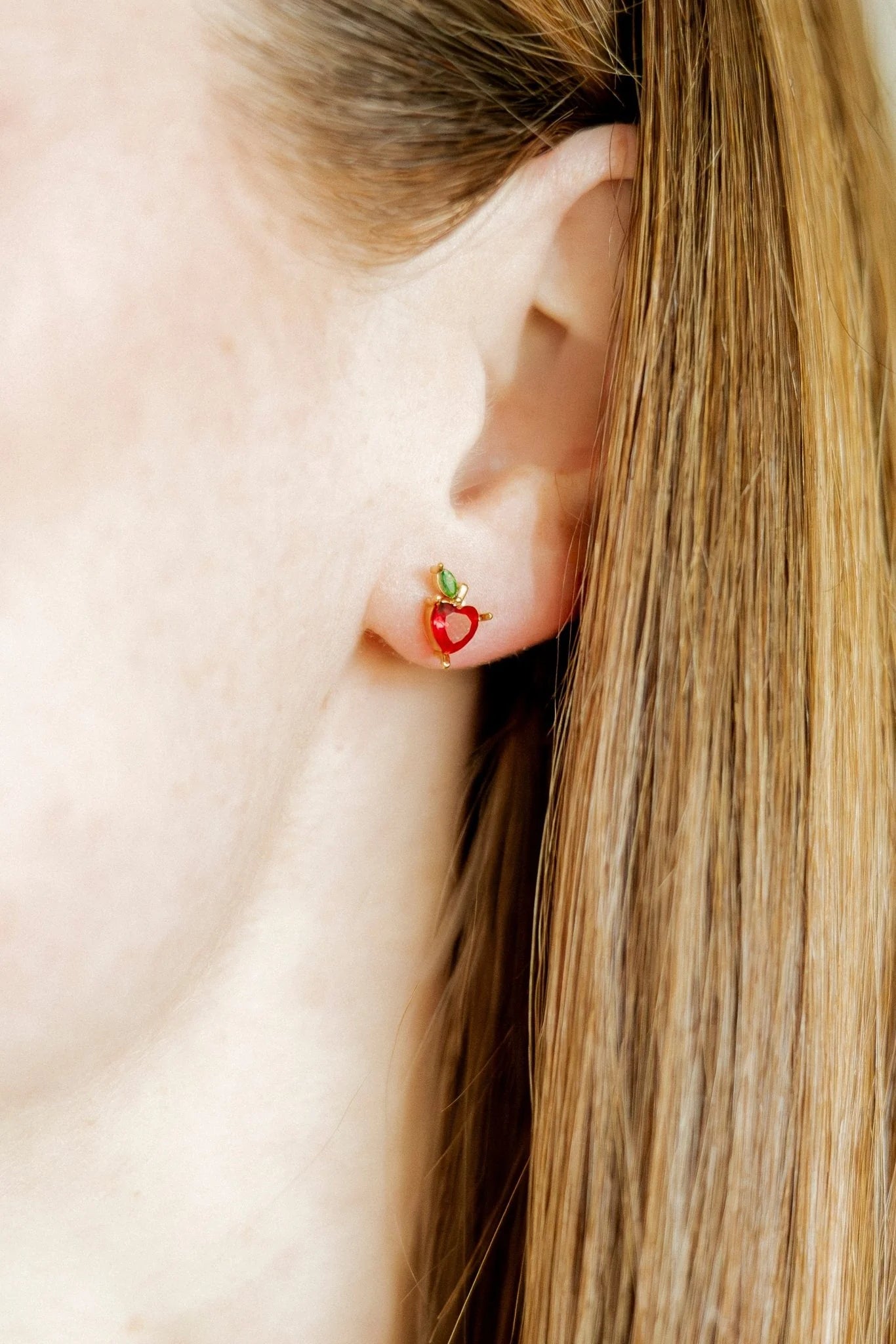 Apple Gem Screwback Stud Earrings