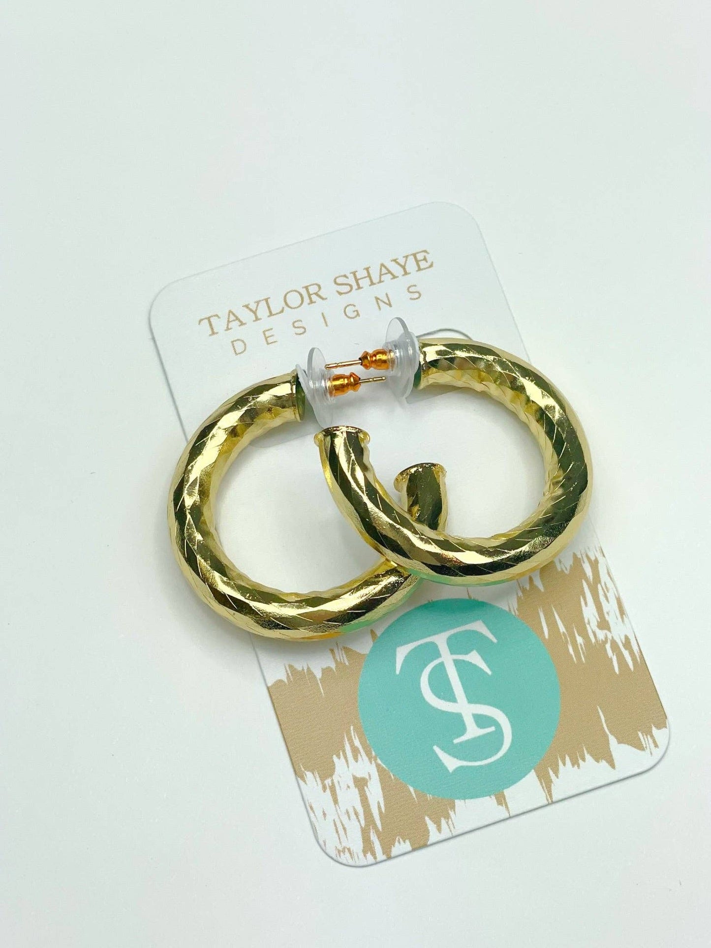 Taylor Shaye Designs: Raya Hoops
