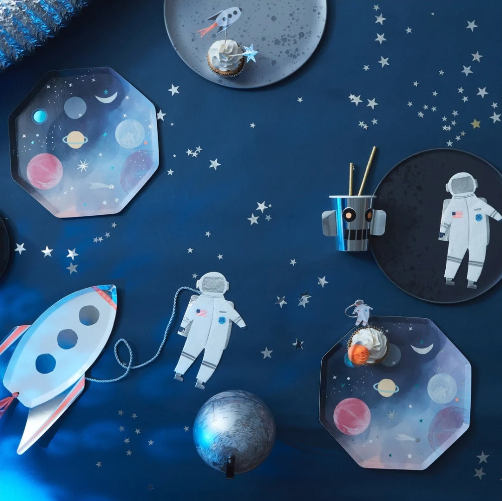 Dinner Plates: Space