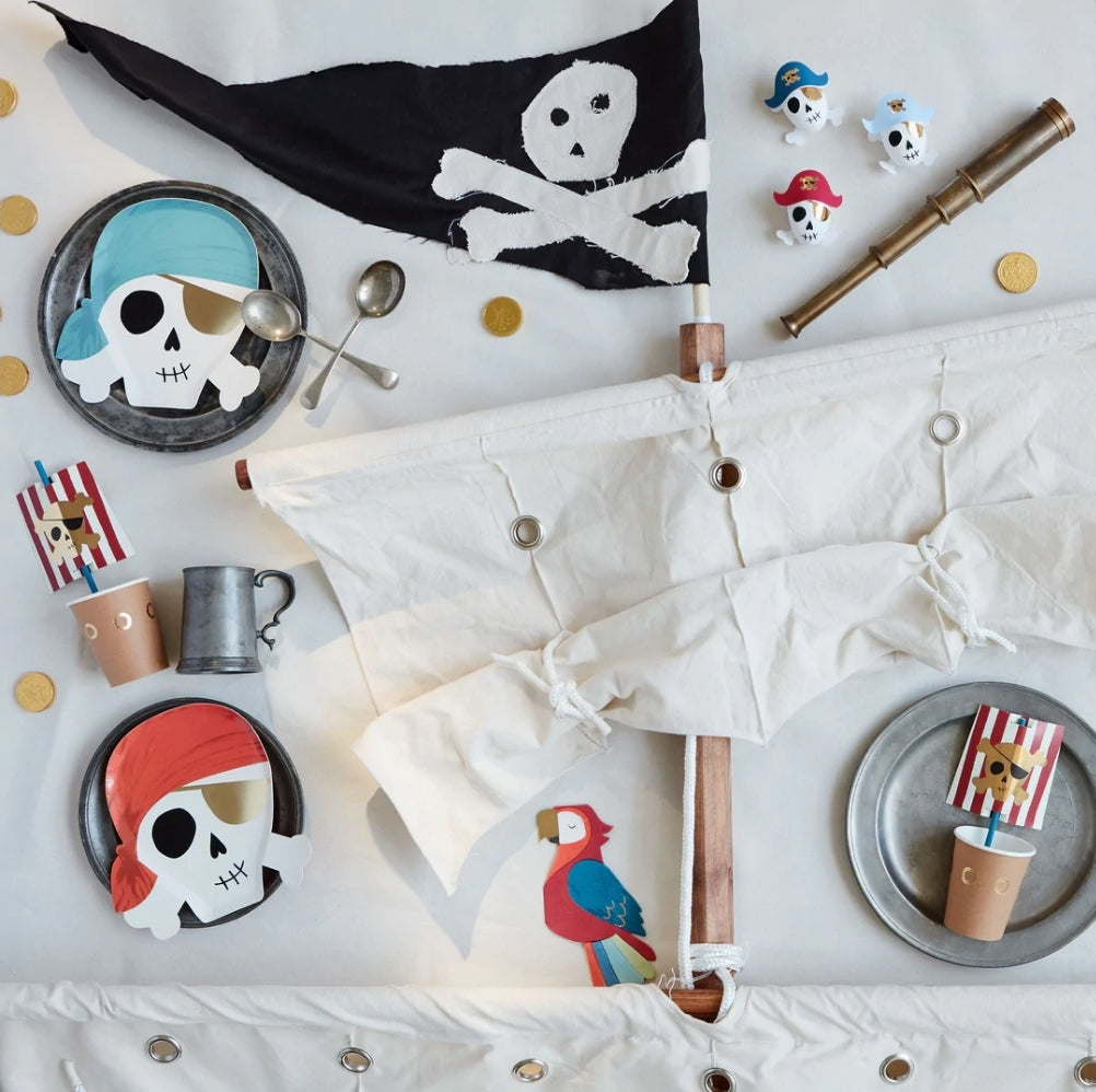 Pirates Cups & Straws Set