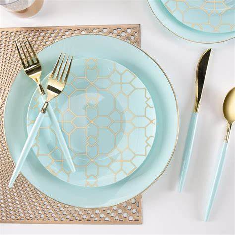 Plastic Dinner Plates: Mint • Gold